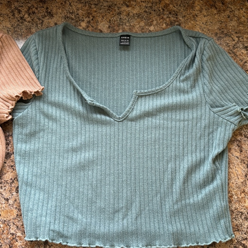 Shein Ribbed Cropped Top Bundle - Picture 3 of 6